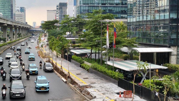 Wajah Baru Jalur Pedestrian Rasuna Said: Lebih Lebar, Ramah Disabilitas, dan Bebas Tiang Monorel