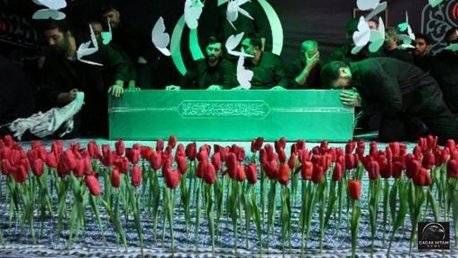 Suasana Duka Mendalam: Iran Gelar Prosesi Penghormatan Terakhir bagi Jenazah Ayatollah Ali Khamenei