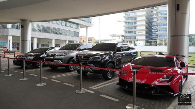 Kejagung Sita Lamborghini Huracan 2022 Tersembunyi di Gang, Kunci Dibuang ke Parit