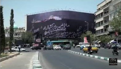 Mural Donald Trump di Dalam Peti Mati Muncul di Pusat Teheran, Jadi Sorotan di Tengah Memanasnya Ketegangan Kawasan