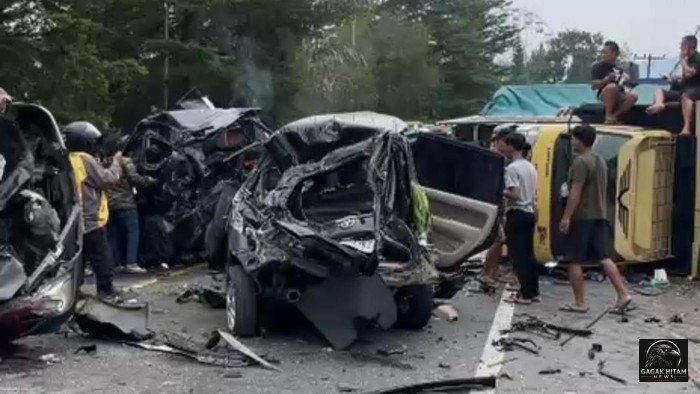 Tragis! Sembilan Kendaraan Terlibat Kecelakaan Beruntun di Jalan Jamin Ginting Sibolangit, 4 Orang Meninggal