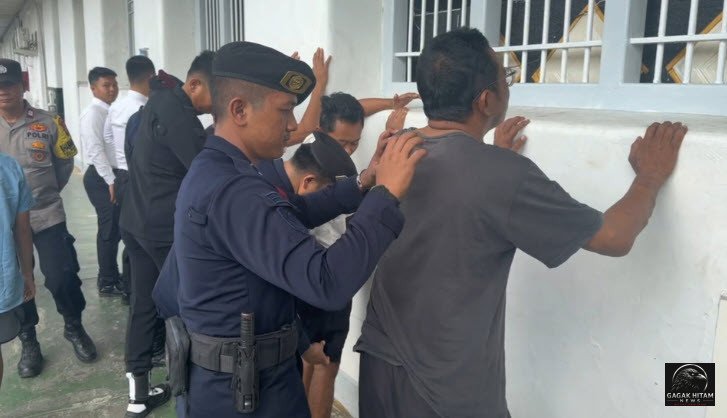 Lapas Pemuda Tangerang Sita 110 Ponsel dan 57 Senjata Tajam Rakitan dalam Razia Besar