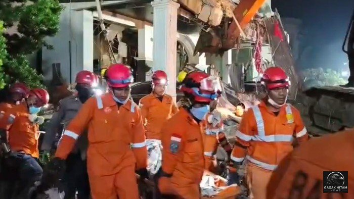 Satu Korban Tewas Ditemukan di Reruntuhan Rumah Meledak di Grand Polonia Medan, Tiga Orang Masih Dicari