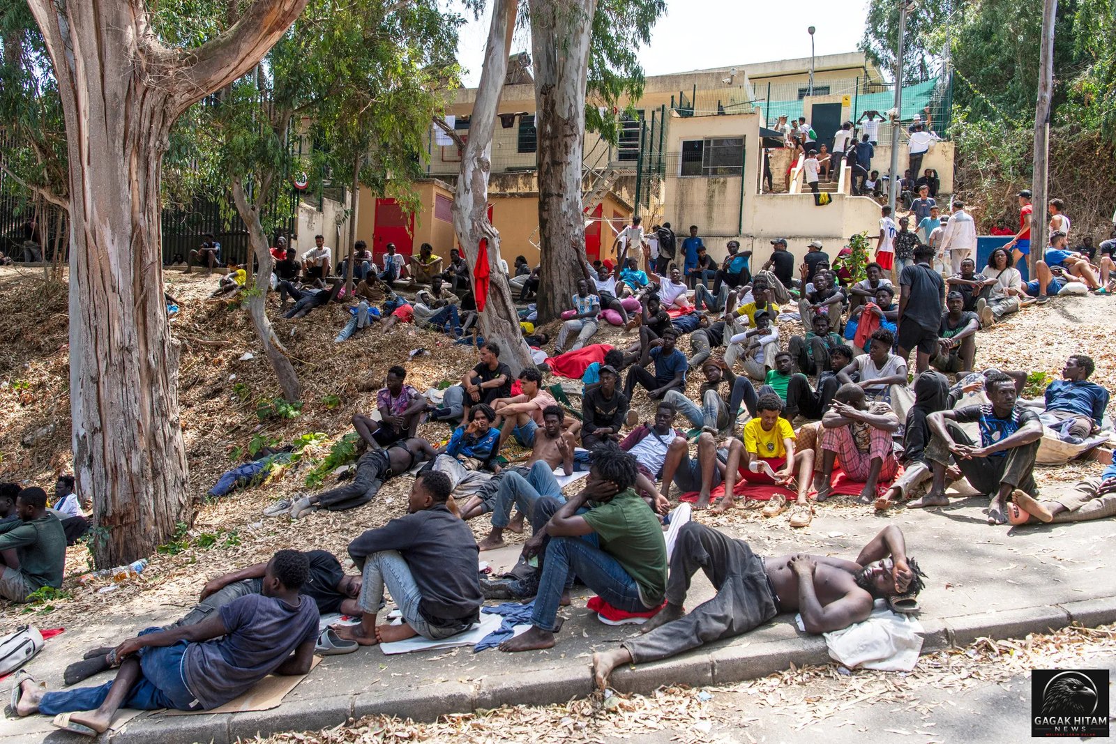 Ratusan Migran Maroko Telantar di Luar Pusat Penampungan Ceuta, Fasilitas Kewalahan