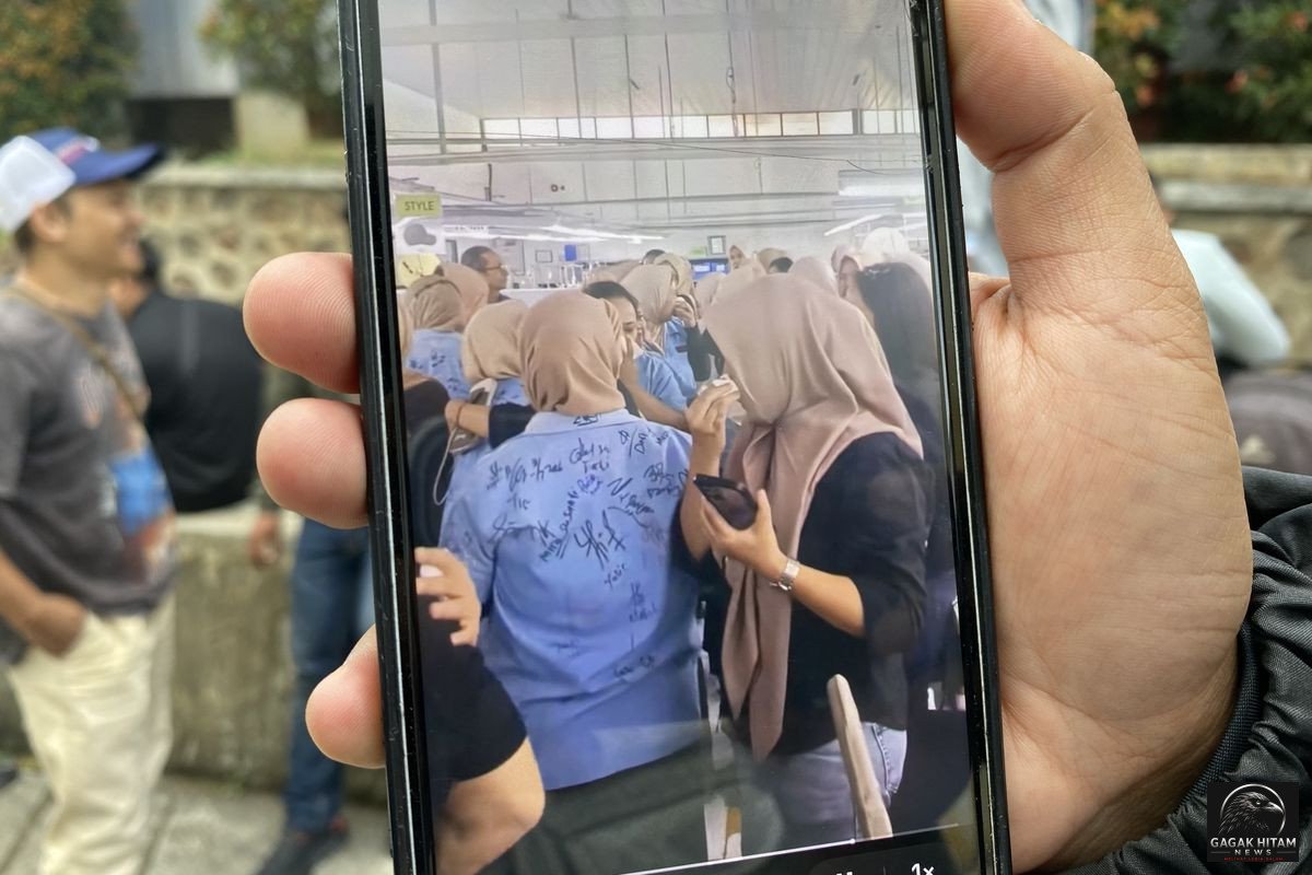 178 Buruh Pabrik Garmen di Cimahi Kena PHK, Momen Perpisahan Viral di Media Sosial
