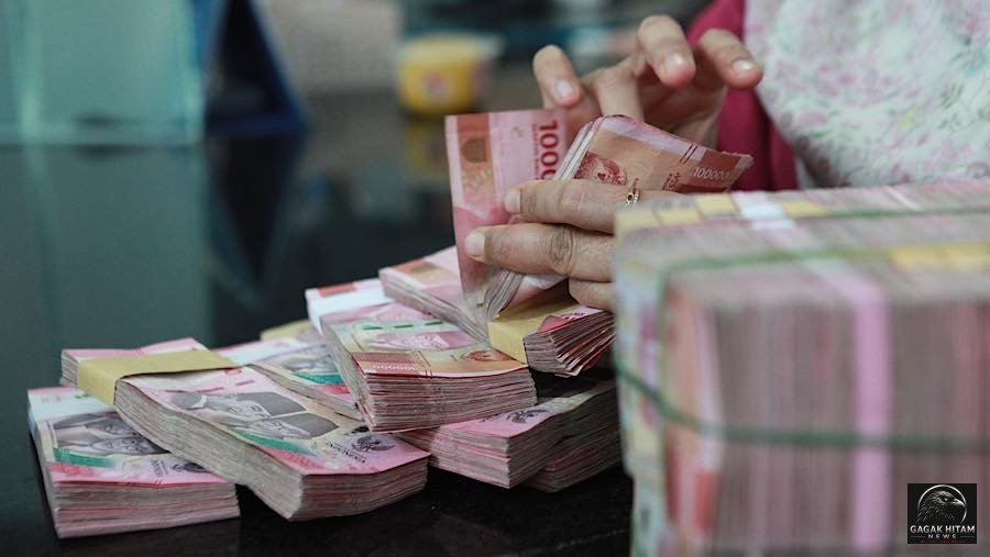"Makan Tabungan" Berlanjut, Rata-Rata Saldo Warga RI Kini Terendah dalam 7 Tahun Terakhir