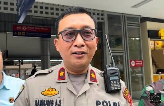 Polisi Telusuri Identitas Pria Viral Bawa Benda Mirip Pistol di Ciputat