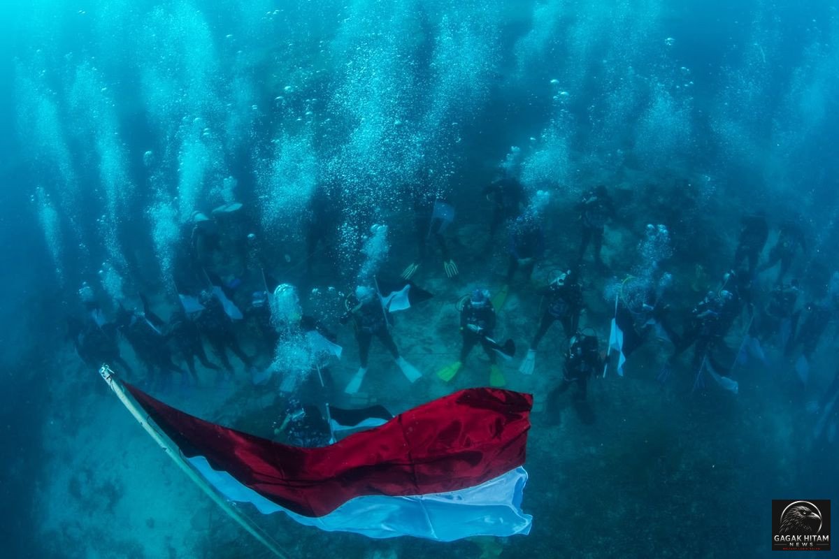 Merah Putih Berkibar di Dasar Laut Biak, Padukan Semangat Kemerdekaan dan Pelestarian Alam