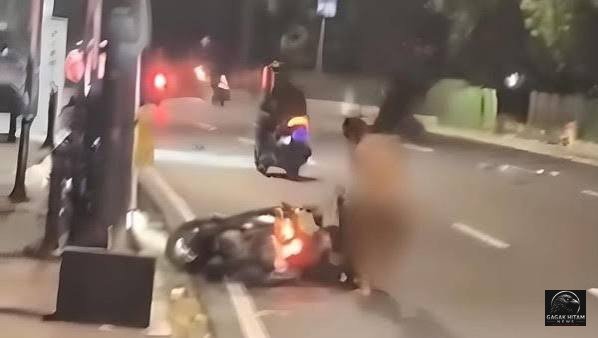 Pria Mabuk Mengamuk Tanpa Busana di Jagakarsa, Pukul Pengendara Secara Acak