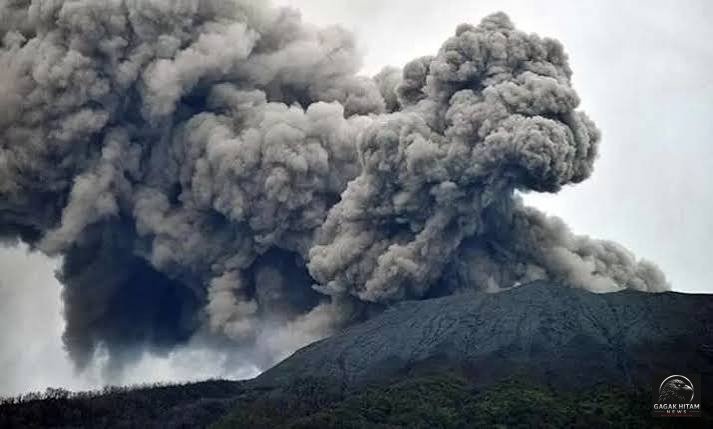Tiga Gunung Api Erupsi Beruntun pada Selasa Malam, Ibu Waspada dan Lewotobi Laki-laki-Semeru Siaga