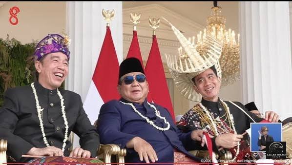 Prabowo Duduk di Antara Jokowi dan Gibran di HUT RI, Istana: Penataan Kursi Situasional