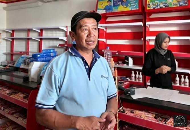 Maci Mart Reo Buka Toko Bukan untuk Berjualan, Bagikan Susu dan Popok Gratis bagi Korban Gempa Flores