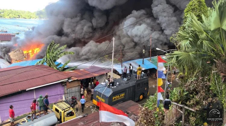 Kebakaran Hebat Hanguskan Ratusan Rumah di Jayapura, Api Berkobar Lebih dari Lima Jam